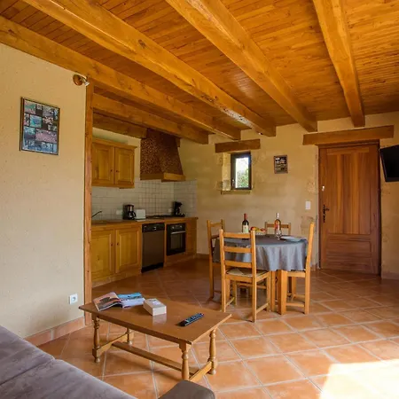 Combas Village De Gites Saint-Crepin-et-Carlucet Exterior photo