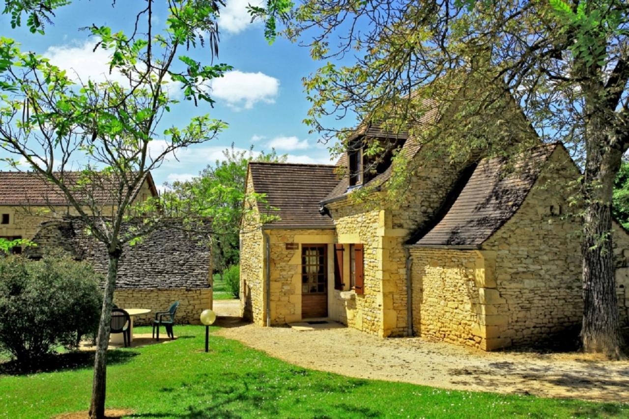 Combas Village De