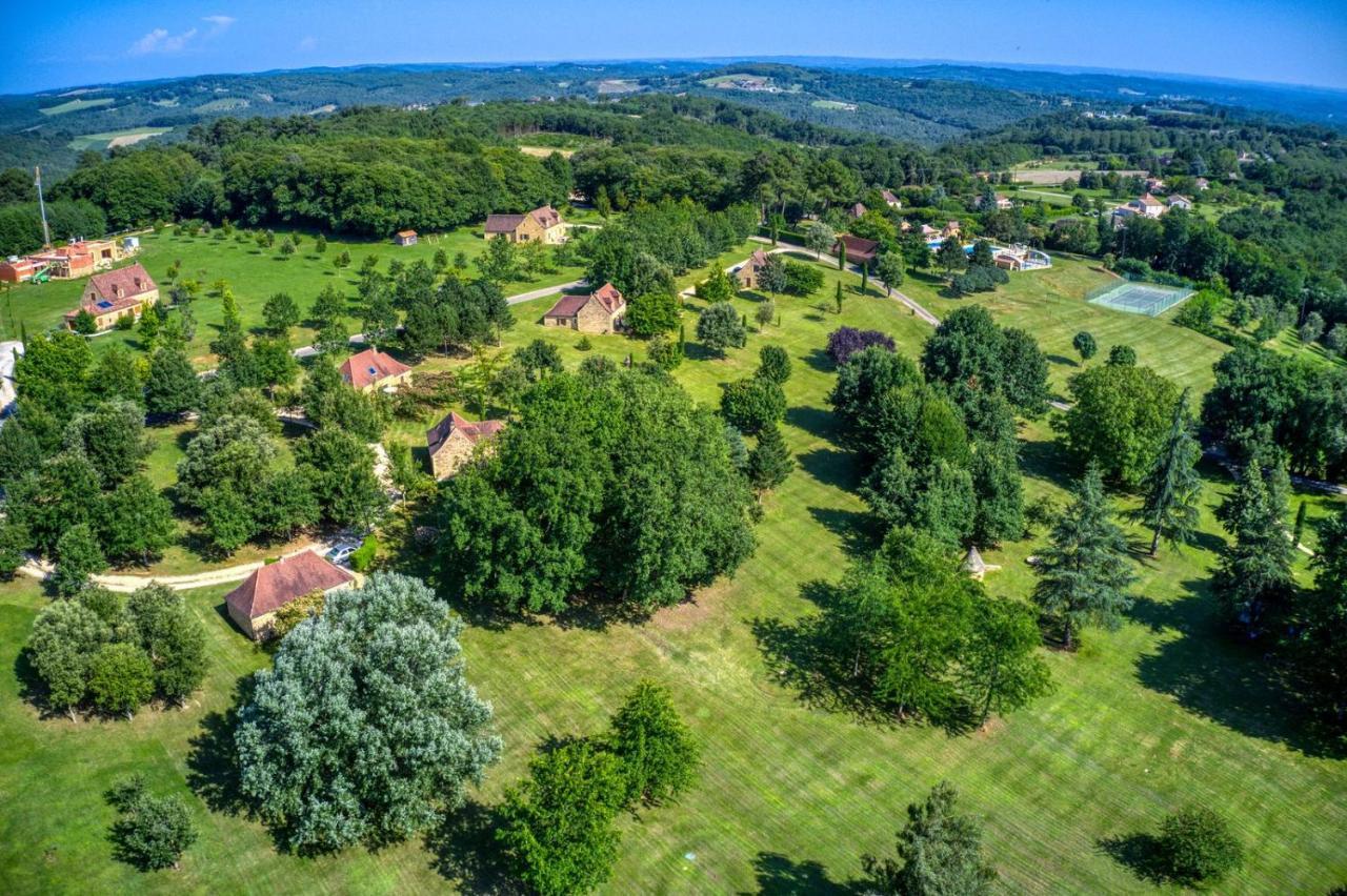 Combas Village De